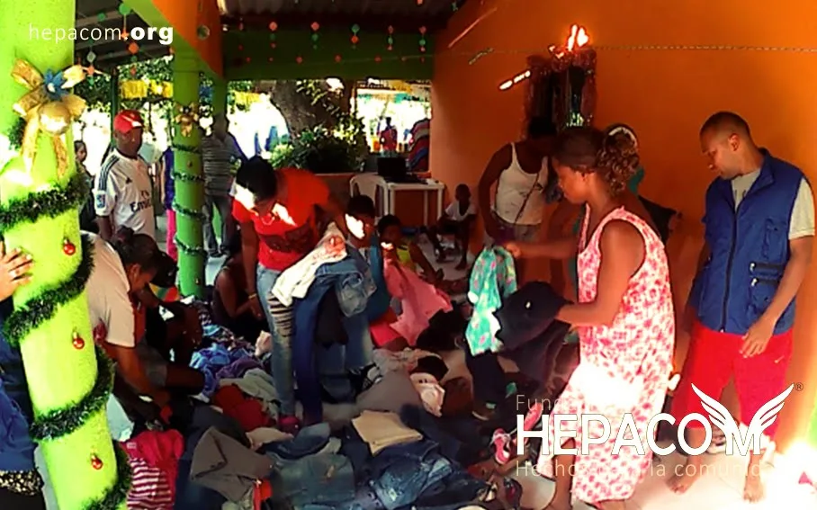 Delivery of donations and food baskets to families by Hepacom