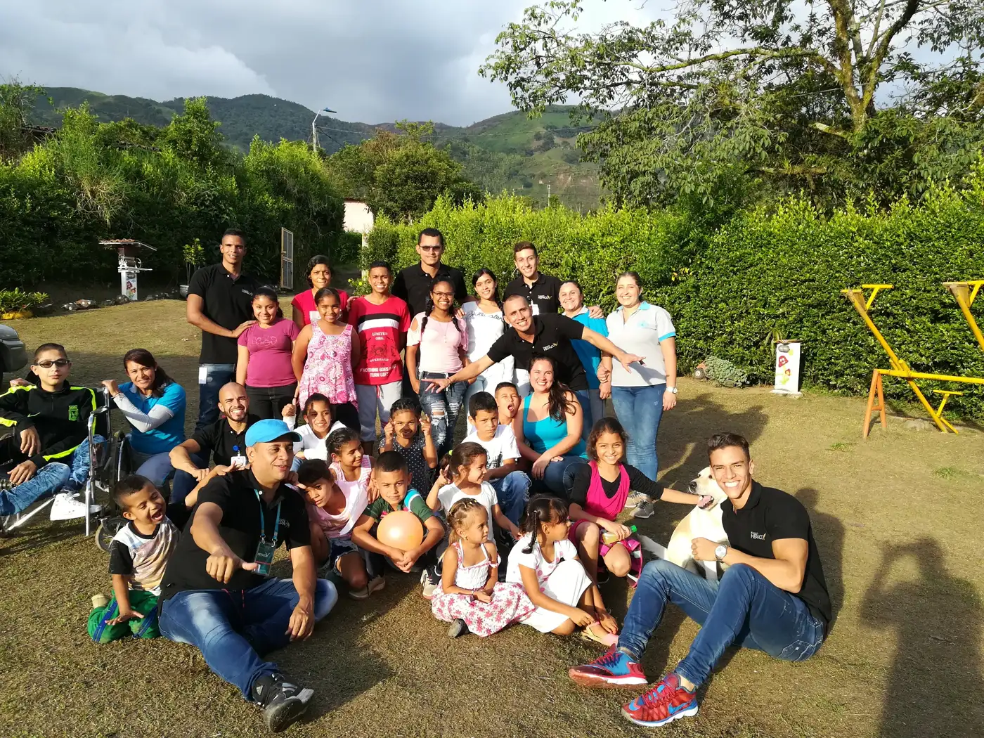 Volunteers and team from the Hepacom Foundation